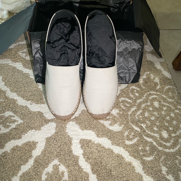 Saint Laurent Black and Cream Espadrilles - Picture 6 of 17